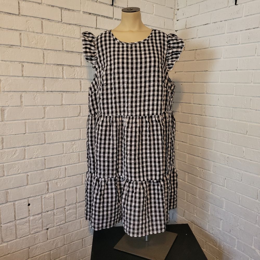 Shein Curve 4XL Black and White Gingham Ruffle Tiered Dress